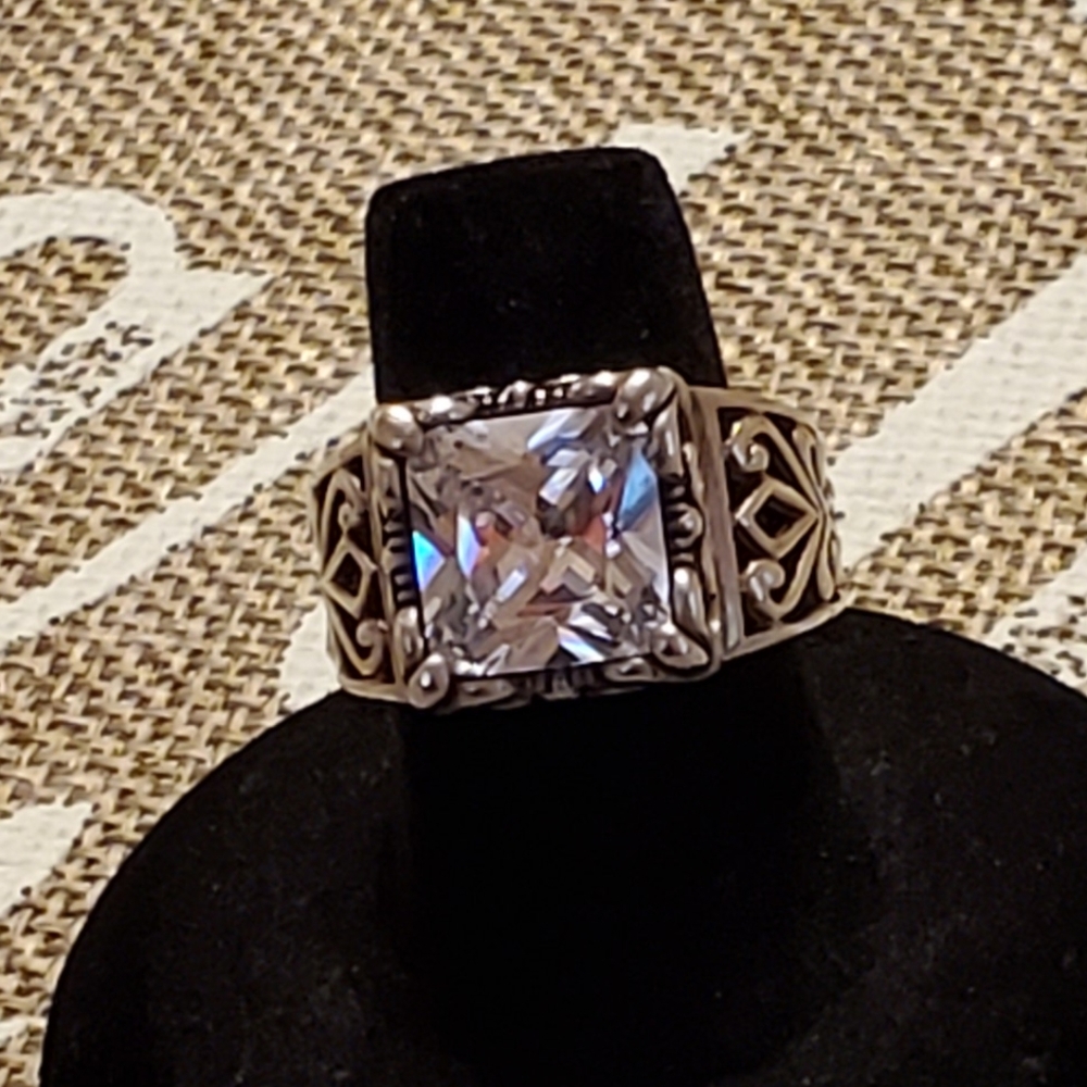 Silpada Sterling Silver Uptown Scrolled Ring - Picture 6 of 16